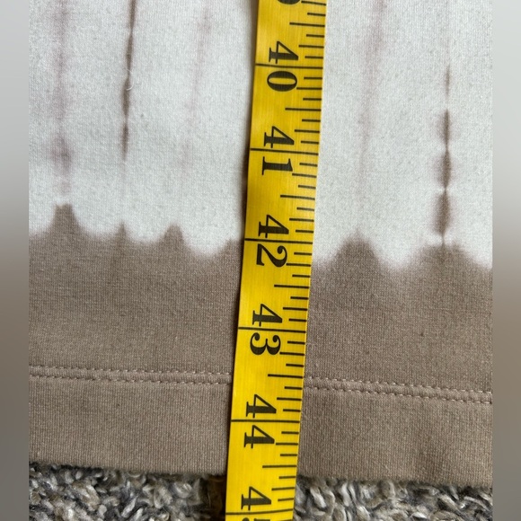 Roan + Ryan tan and white tie-dyed casual comfort midi size large - Picture 8 of 11